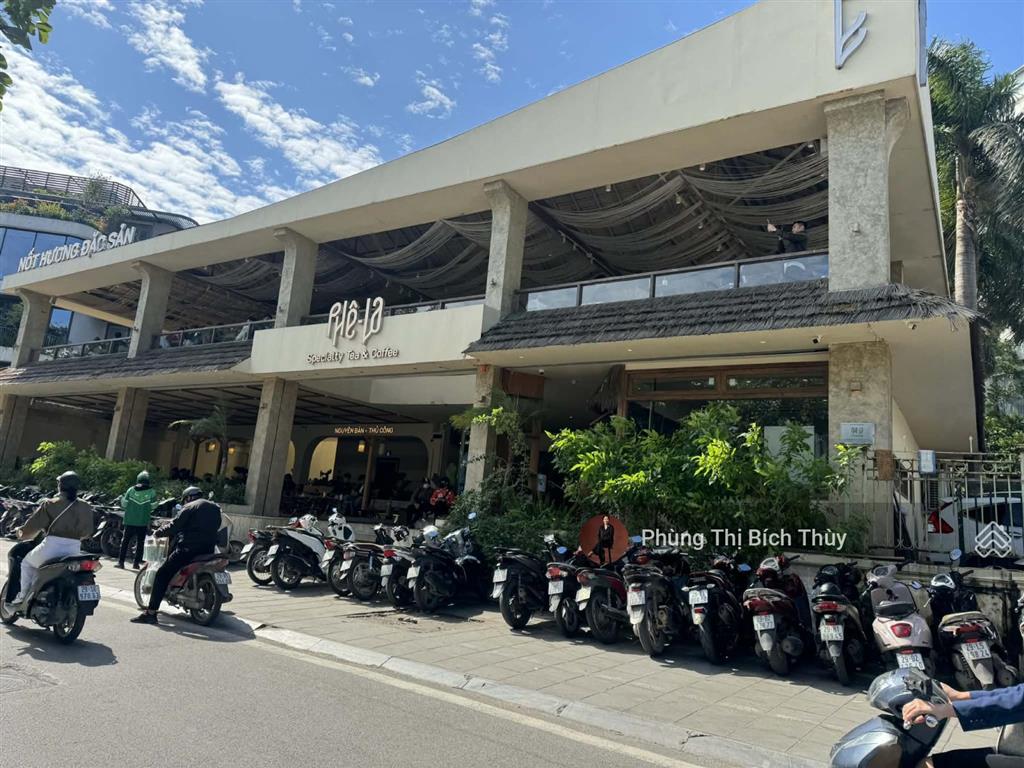 Bán đất xây toà apartment  siêu đẹp  gần hồ tây  305m2  mt 10m  96 tỷ  kinh doanh tốt