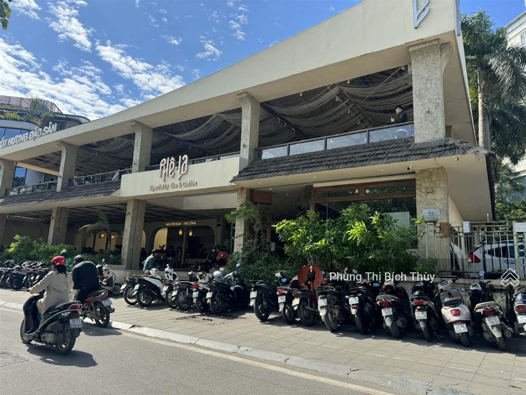 Bán đất xây toà apartment  siêu đẹp  gần hồ tây  305m2  mt 10m  96 tỷ  kinh doanh tốt