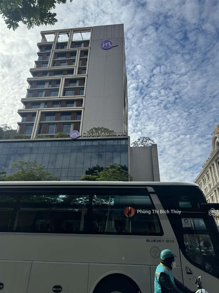 Bán toà văn phòng mặt hồ thiền quang mp nguyễn du  quang trung 400m2 mt 14m 260 tỷ