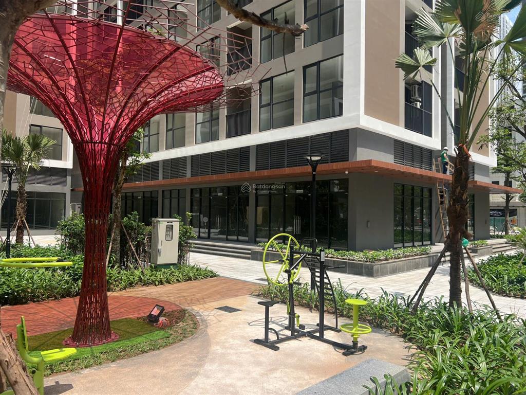 Bán shop chân đế the victory vinhomes smart city dt=5593m2, cho thuê 50 90tr/tháng  0902 962 ***