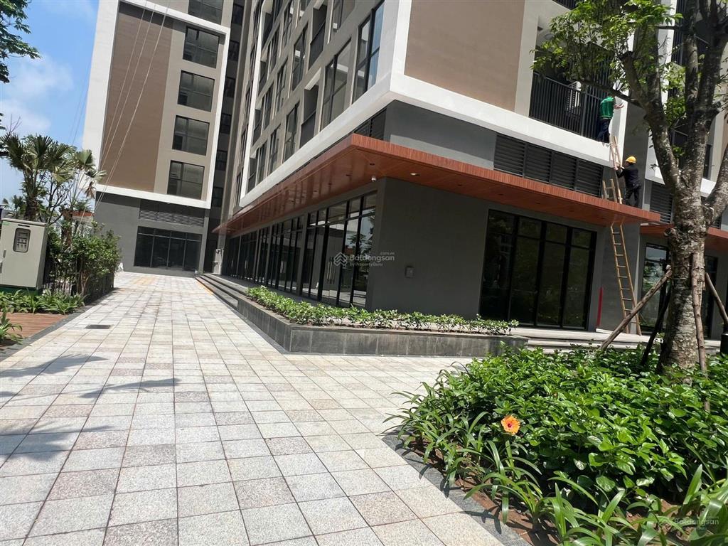 Bán shop chân đế the victory vinhomes smart city dt=5593m2, cho thuê 50 90tr/tháng  0902 962 ***