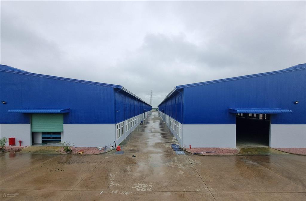 Cho thuê nhà xưởng nghệ an  đường tránh vinh (gần kcn vsip), dt 7.300m2  7.400m2.  0978 656 ***