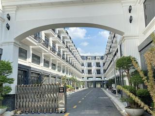 Chính chủ bán lỗ căn mặt tiền tô ngọc vân, giá 5.4 tỷ (200m2 sàn sử dụng)  0918 597 ***