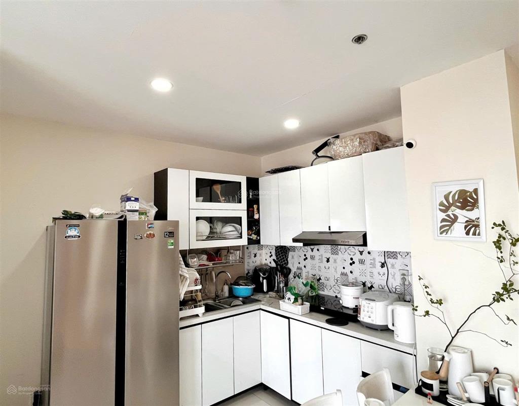 Cần cho thuê căn hộ 2pn cc long sơn, quận 7, có 2 máy lạnh, 7,5 tr/tháng.  0903 390 *** ms. hải