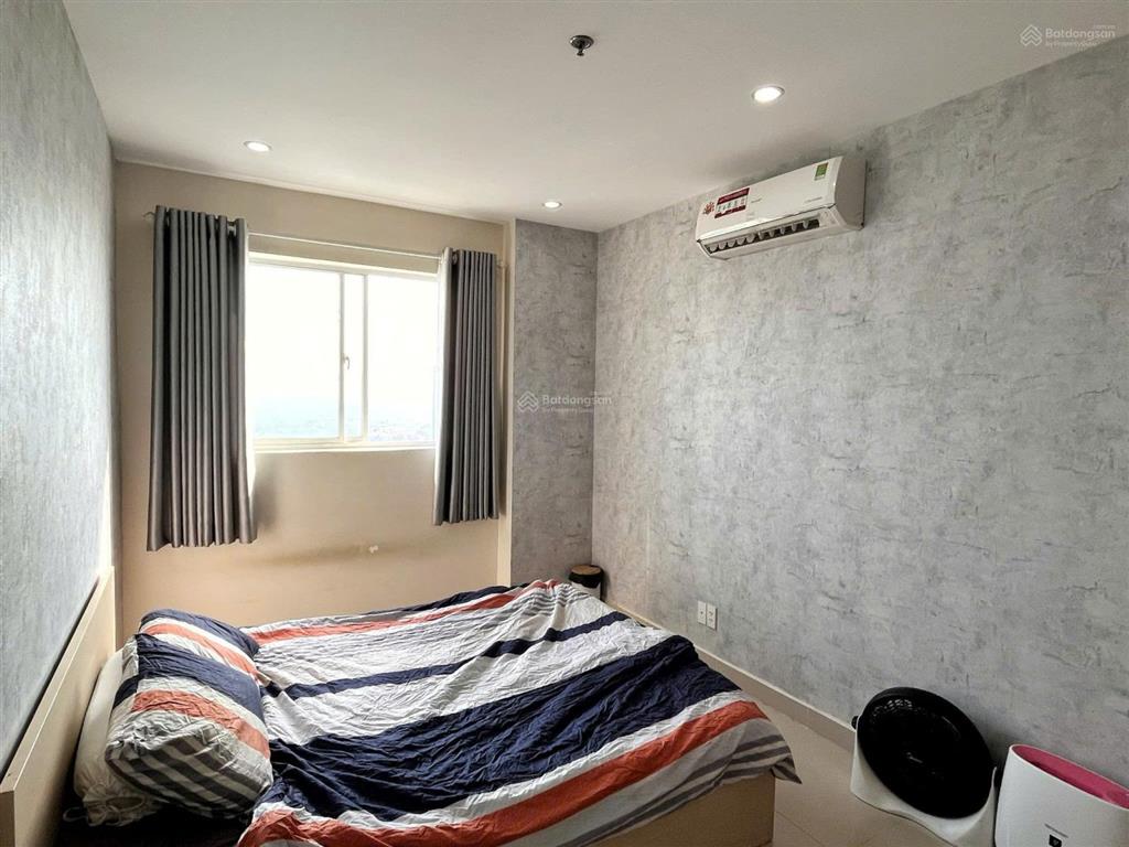 Cần cho thuê căn hộ 2pn cc long sơn, quận 7, có 2 máy lạnh, 7,5 tr/tháng.  0903 390 *** ms. hải