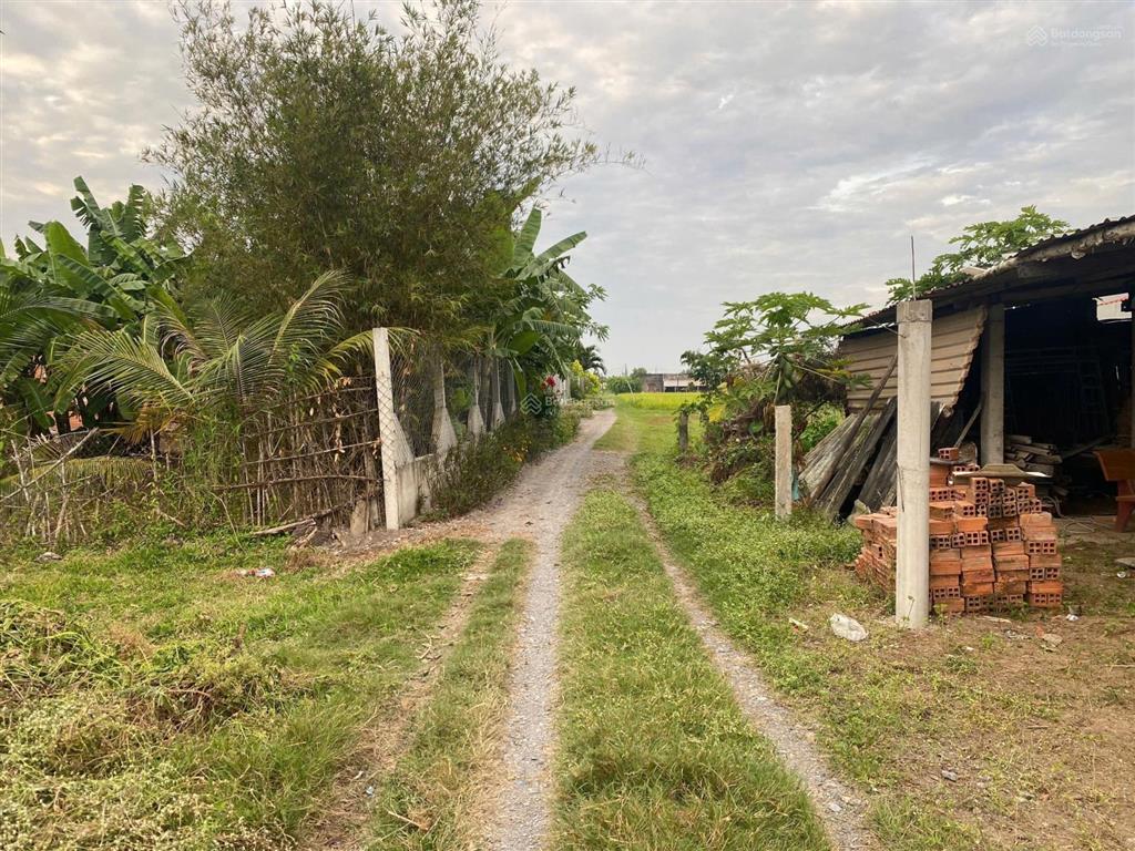 Chính chủ cần bán 1 lô đất siêu đẹp 100m2 giá 480triệu ngay bình thuỷ 1/bàu sen cách tl 825 500m