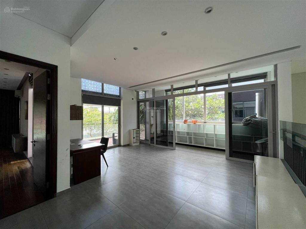 Bán biệt thự đơn lập rivera cove căn góc 3 mặt thoáng full nội thất 65 tỷ