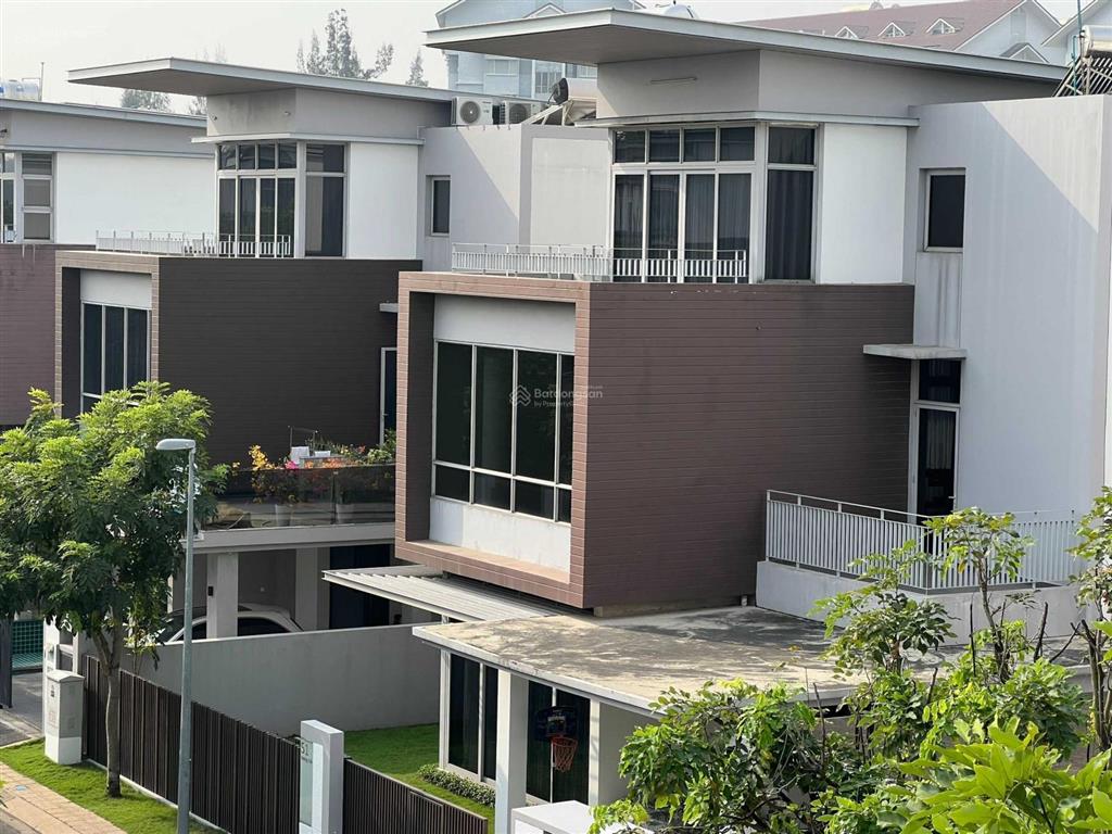 Bán biệt thự đơn lập rivera cove căn góc 3 mặt thoáng full nội thất 65 tỷ