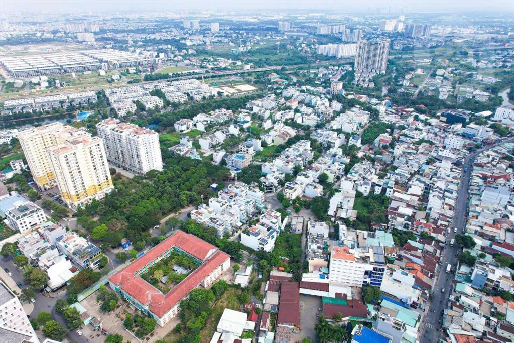 Bán lô đất 5x22 mặt tiền đường 56 trục chính kdc đông thủ thiêm, quận 2