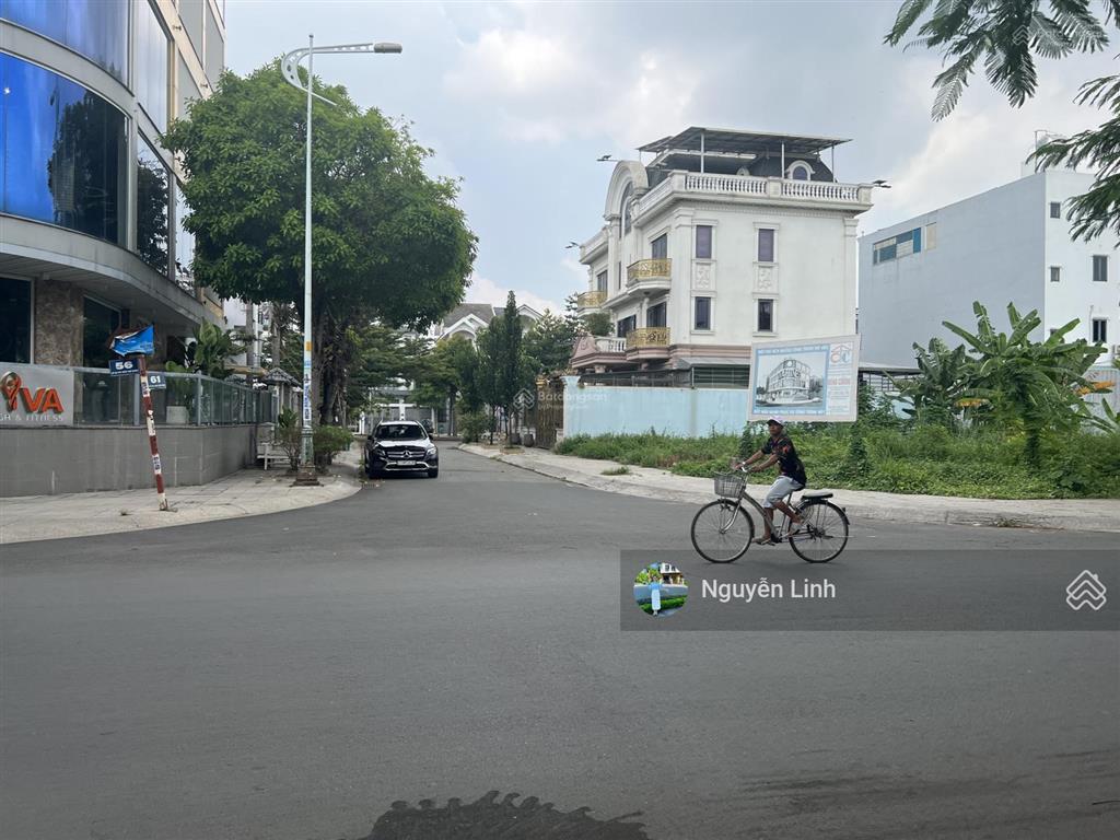 Lô góc ngang 11x20 kdc đông thủ thủ thiêm, p. bình trưng đông quận 2