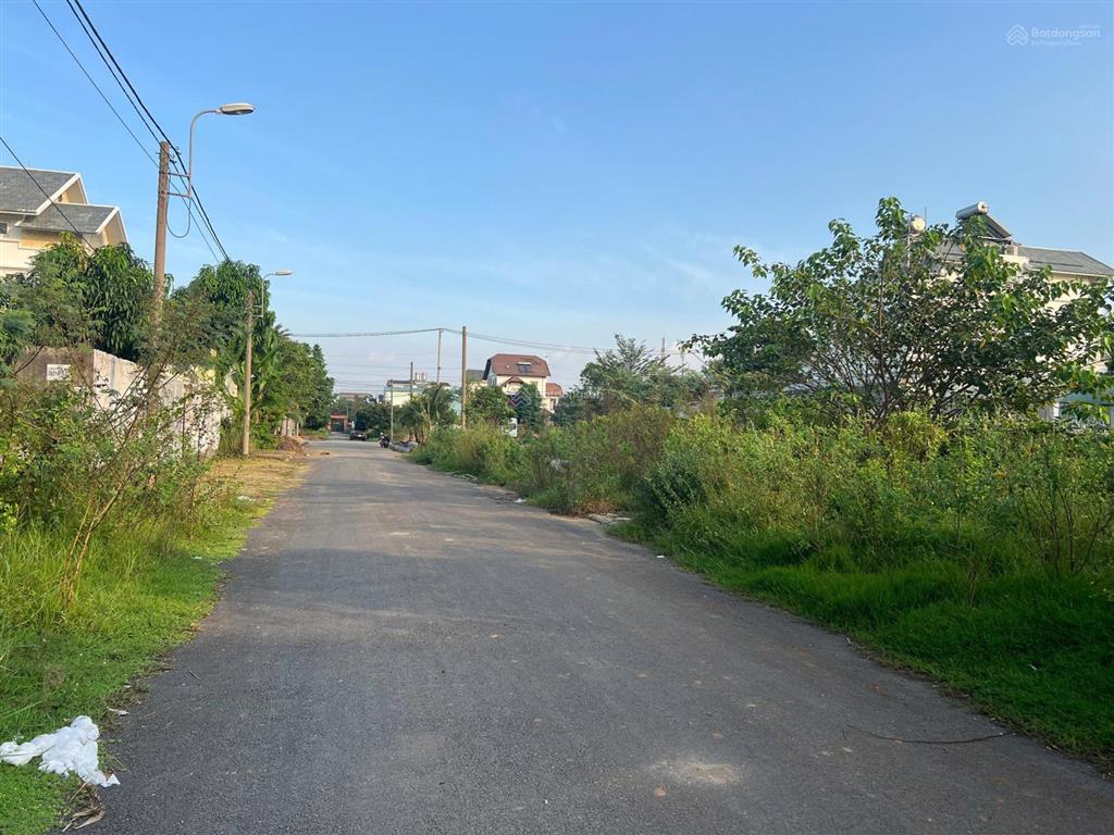 Linh bán lô đất biệt thự đẹp sổ sẵn ngang 18mx21m, dt 378m2 khu dân cư đại học bách khoa quận 9
