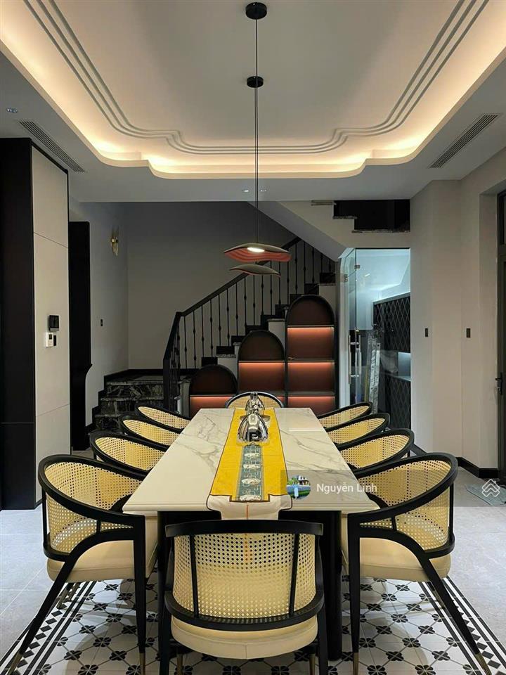 Bán biệt thự victoria village quận 2 full nội thất cao cấp chỉ 65 tỷ.  linh 0902 514 ***