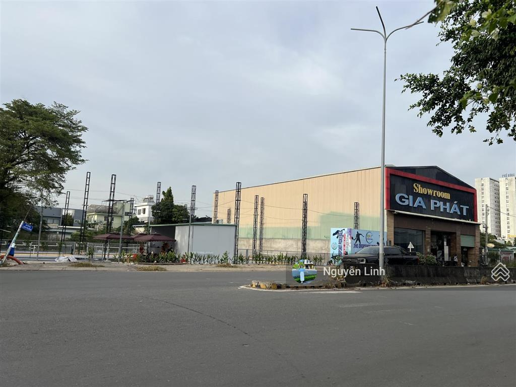 Linh bán lô đất góc 2 mặt tiền đường liên phường(30m) chỉ 600m đến global city sổ sẵn