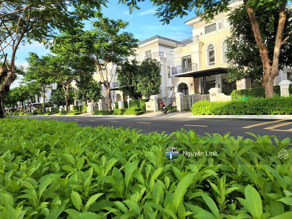 Bán biệt thự vip song lập verosa park view công viên phiên bản giới hạn  0902 514 ***