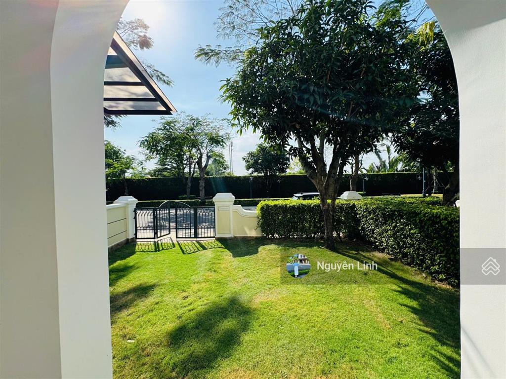 Bán biệt thự vip song lập verosa park view công viên phiên bản giới hạn  0902 514 ***