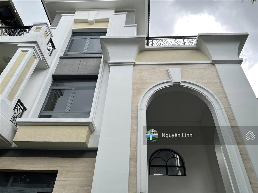 Bán căn biệt thự song lập verosa park khang điền ngang 15x20m có sân vườn