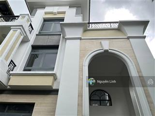 Bán căn biệt thự song lập verosa park ngang 15x20m có sân vườn