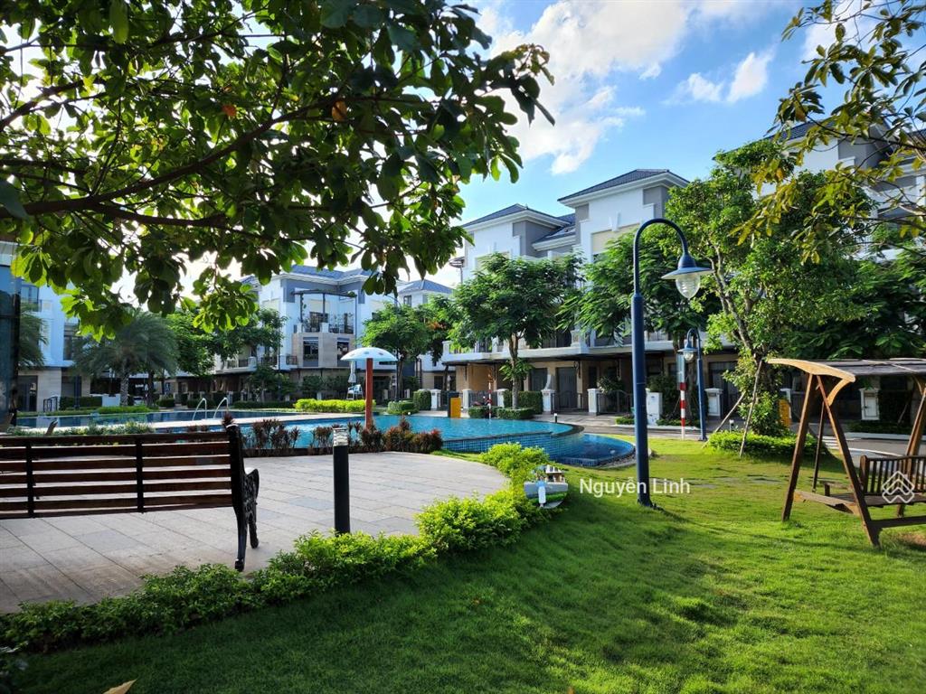 Bán căn biệt thự song lập verosa park khang điền ngang 15x20m có sân vườn