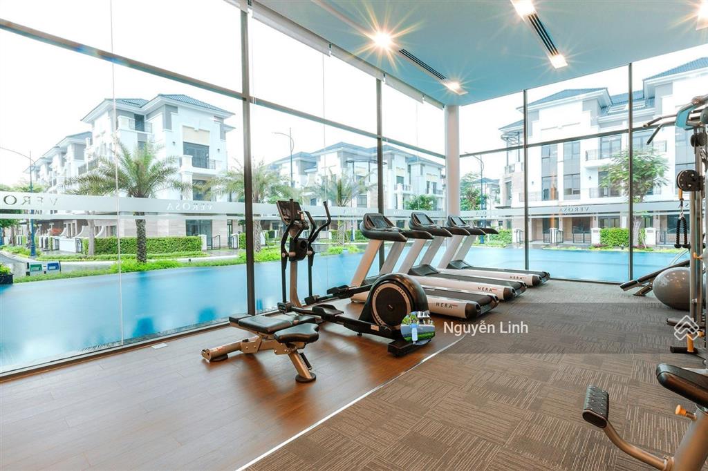 Bán căn biệt thự song lập verosa park khang điền ngang 15x20m có sân vườn