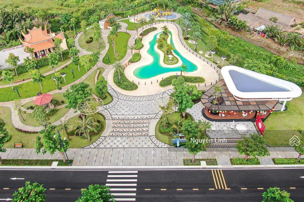Bán căn biệt thự song lập verosa park khang điền ngang 15x20m có sân vườn