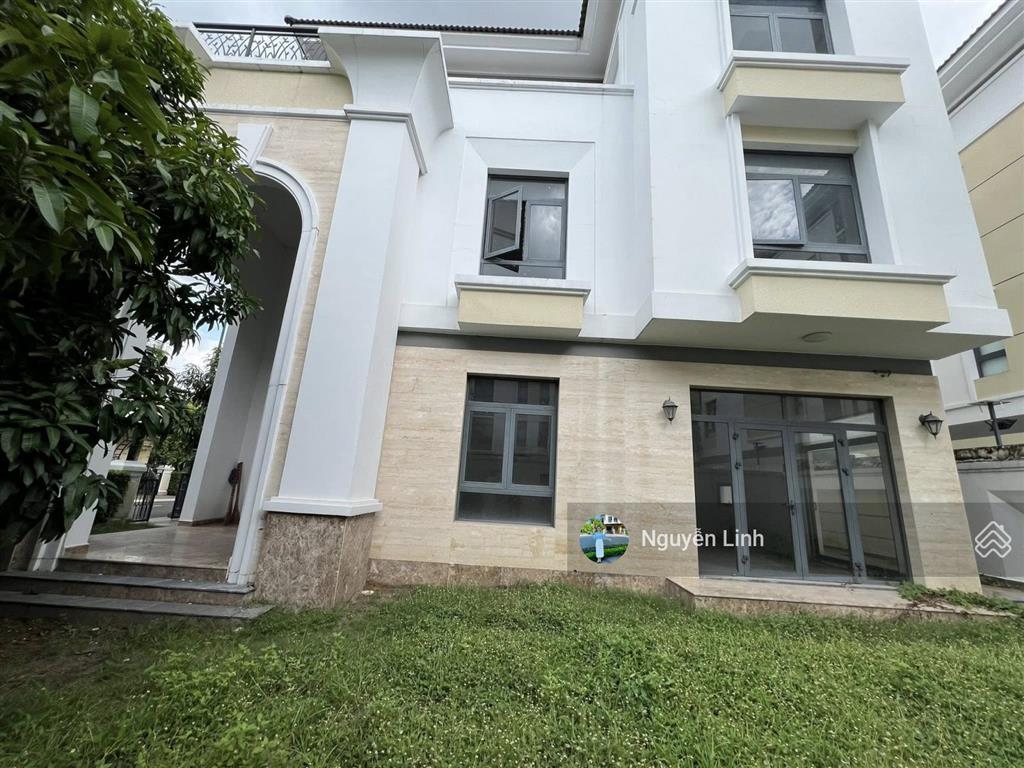Bán căn biệt thự song lập verosa park khang điền ngang 15x20m có sân vườn