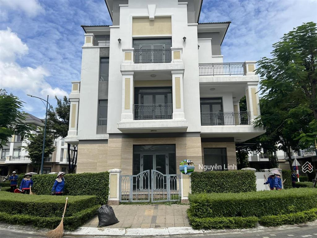 Biệt thự góc 3 mặt view hồ bơi khu compound verosa khang điền q9 tp. hcm