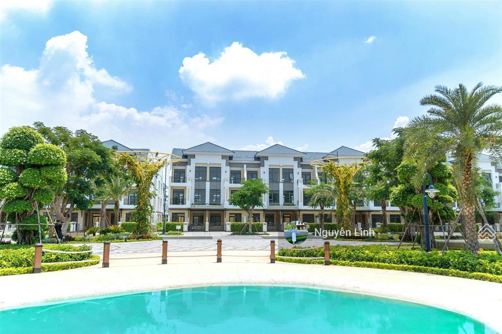 Biệt thự góc 3 mặt view hồ bơi khu compound verosa khang điền q9 tp. hcm