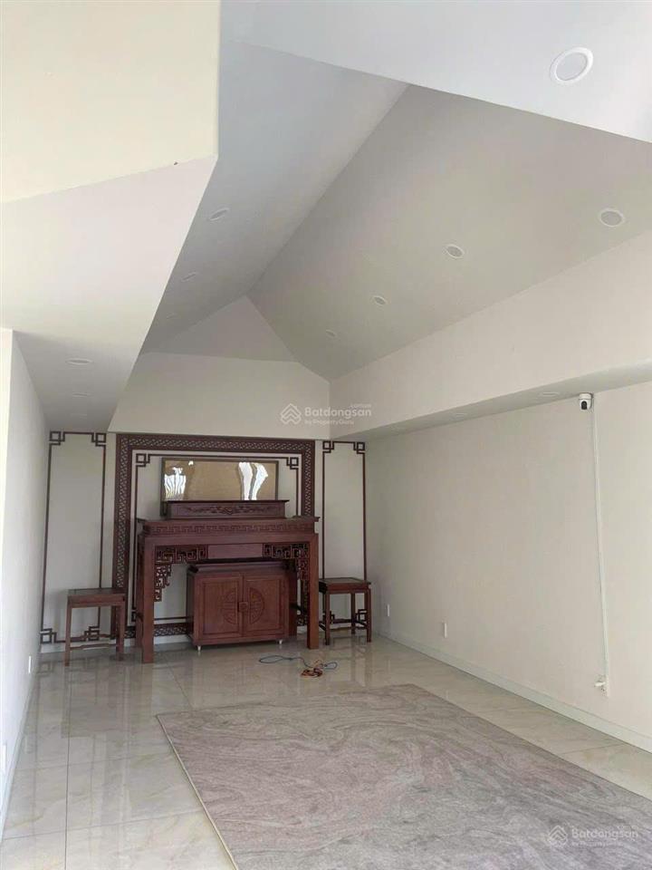 Bán căn góc verosa park khang điền ngang 8x18,5m, 1 trệt 3 lầu, full nội thất  0902 514 ***