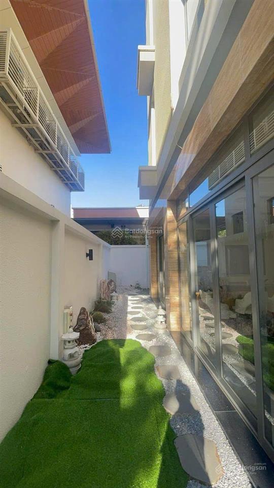 Bán căn góc verosa park khang điền ngang 8x18,5m, 1 trệt 3 lầu, full nội thất  0902 514 ***