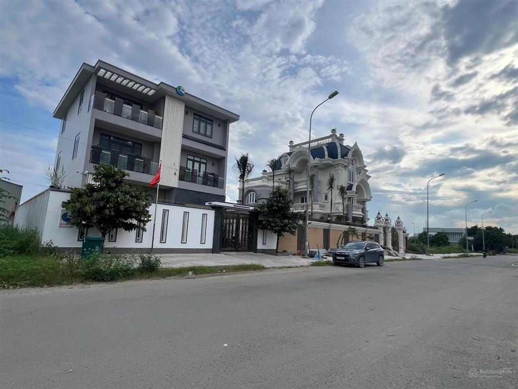 Bán lô đất mặt tiền trục chính 659 (25m) kdc phú nhuận, p phước long, q9 cũ tphcm