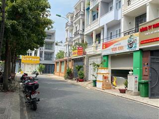 Nhà phố giá rẻ khu vực q12 nhà đẹp nội thất cao cấp. đường thông nhựa