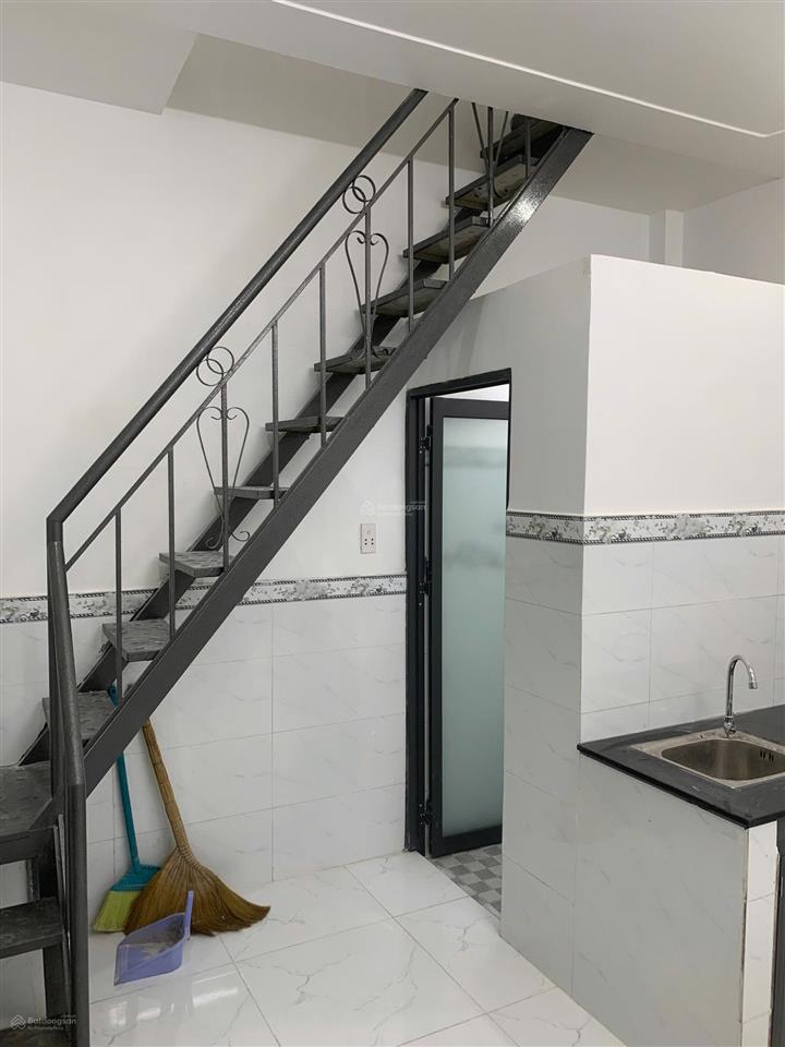 Cần bán nhanh căn nhà nhỏ xinh cách mặt tiền ht 17 khoảng 10m