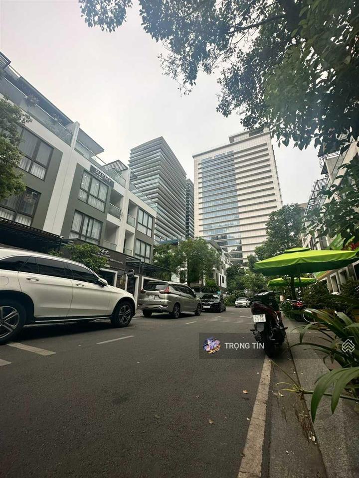 Bán nhà phố liền kề 5,5x16m 1trệt 3lầu dự án hà đô centrosa garden 118200 đường 3/2 p12 q10 53 tỷ