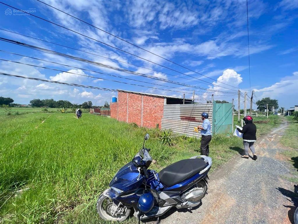Cần bán đất lập thành hoà khánh tây giá rẻ, sổ hồng, dân đông 680 triệu/nền