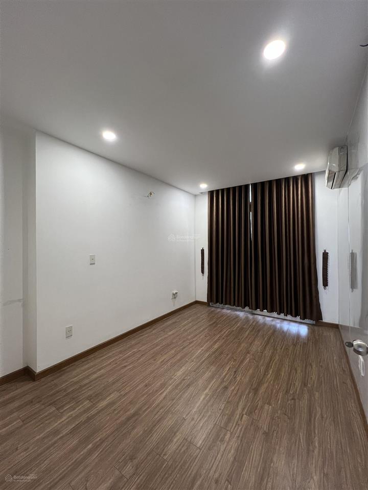 Bán căn hộ khánh hội 1, 104m2, 3pn, có sổ, full nt, giá 5 tỷ 8 (giá thật),  0974 996 *** trung