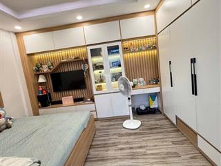 Bán nhà tân ấp, nhà dân xây, gần phố, 2 thoáng, 24/30m2, 5 tầng, 6.5 tỷ