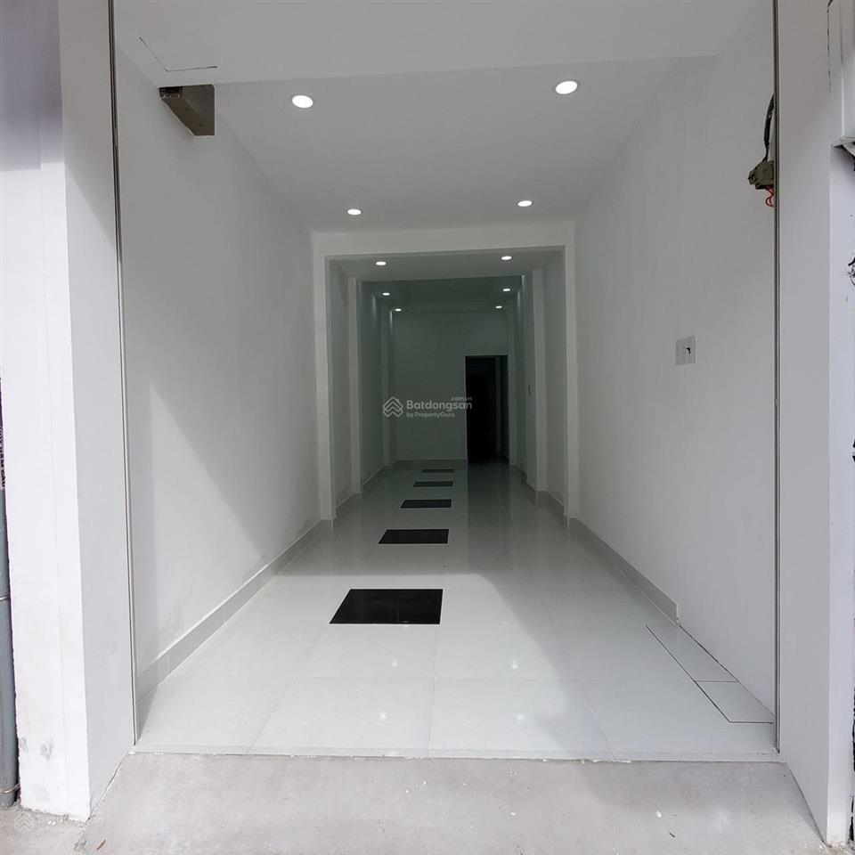 Cần bán gấp 2 căn nhà 14pn q10 mặt tiền hùng vương