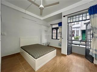 Cho thuê căn hộ 2pn 50m2 bancol | gần bờ kè hoàng sa q3  nhận 4n  4 xe free  cam kết như hình