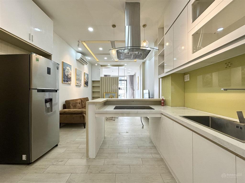 Cho thuê 1pn bancol tách bếp 60m2 | gần bờ kè trường sa q3, khu bếp lớn, cho nuôi pet, trống sẵn