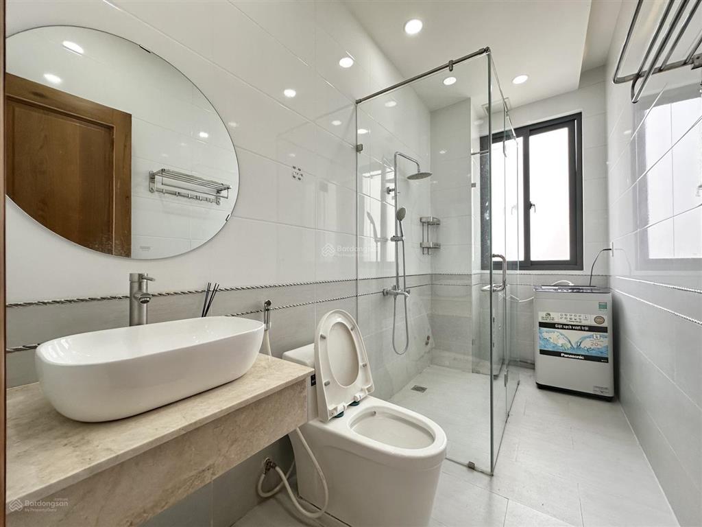 Cho thuê 1pn bancol tách bếp 60m2 | gần bờ kè trường sa q3, khu bếp lớn, cho nuôi pet, trống sẵn