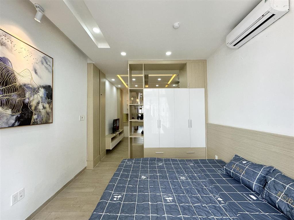 Cho thuê 1pn bancol tách bếp 60m2 | gần bờ kè trường sa q3, khu bếp lớn, cho nuôi pet, trống sẵn