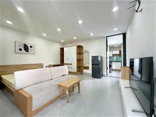 Cho thuê penhouse sân vườn 55m2 tách bếp| gần chợ nguyễn văn trỗi & cầu lê văn sỹ, q3, hẻm xe hơi