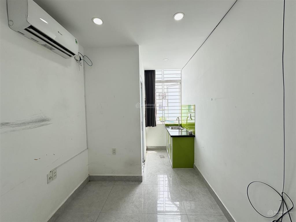 Cho thuê phòng giá sinh viên, nguyễn thông, gần toà nhà viettel, thang máy, free xe, cho nuôi pet