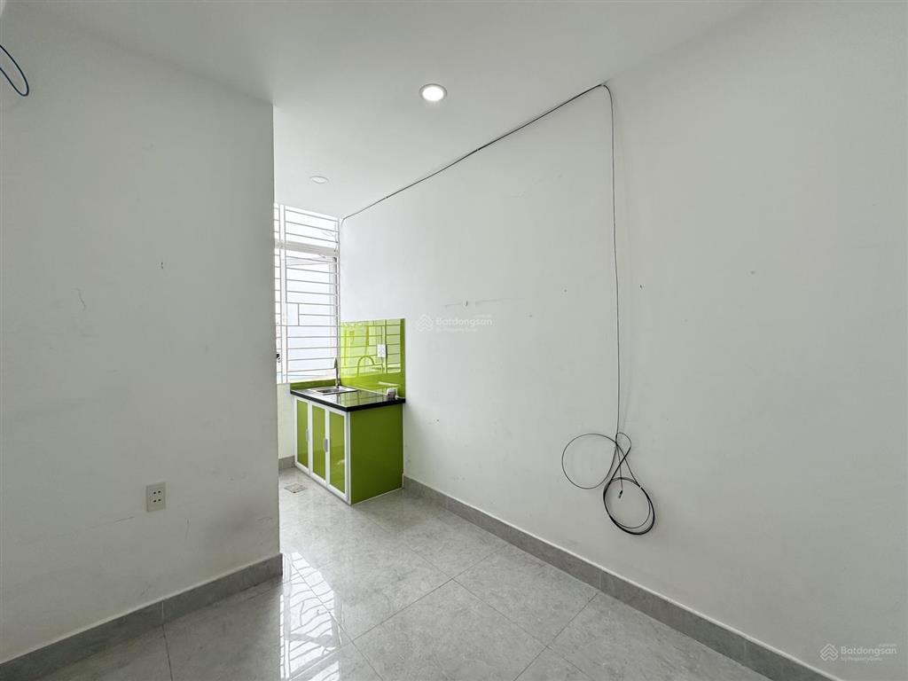 Cho thuê phòng giá sinh viên, nguyễn thông, gần toà nhà viettel, thang máy, free xe, cho nuôi pet