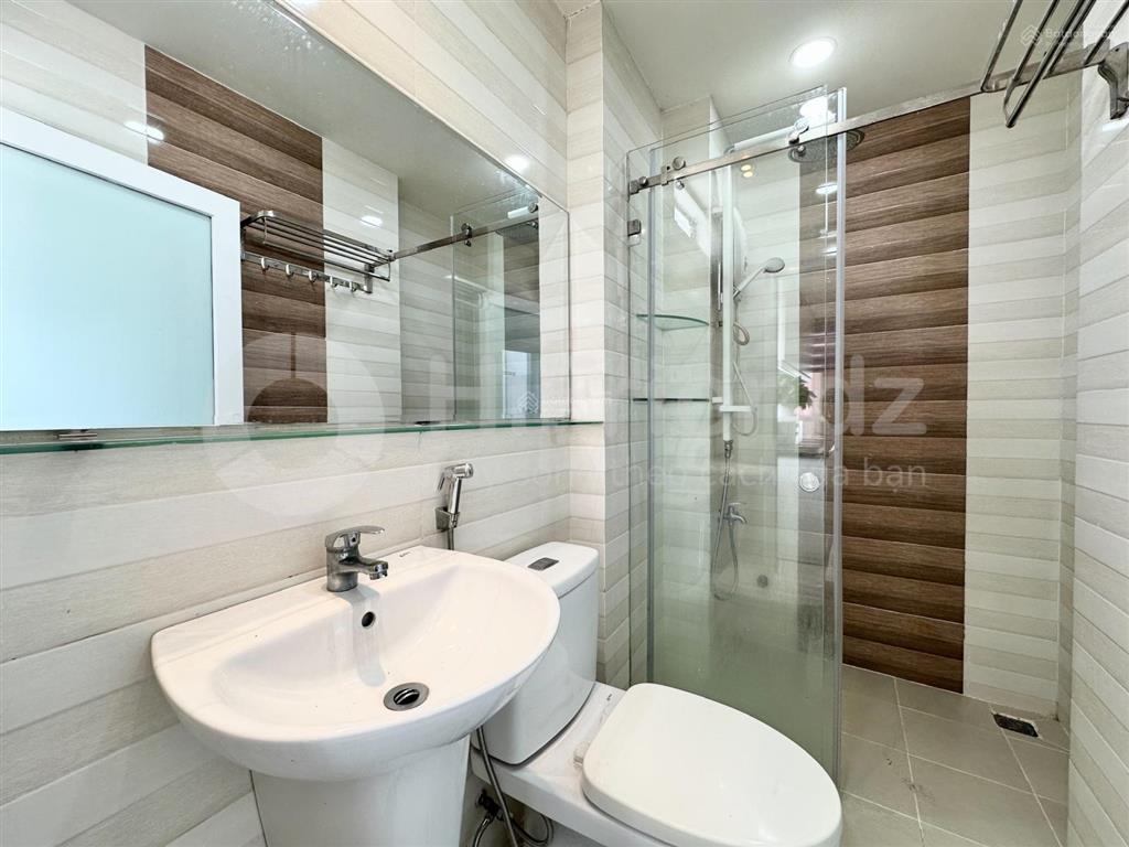 Ch duplex 2pn + 1pk 80m2 bancol đón nắng, gần cầu ông lãnh, chợ bến thành cho nuôi pet, hẻm xe hơi