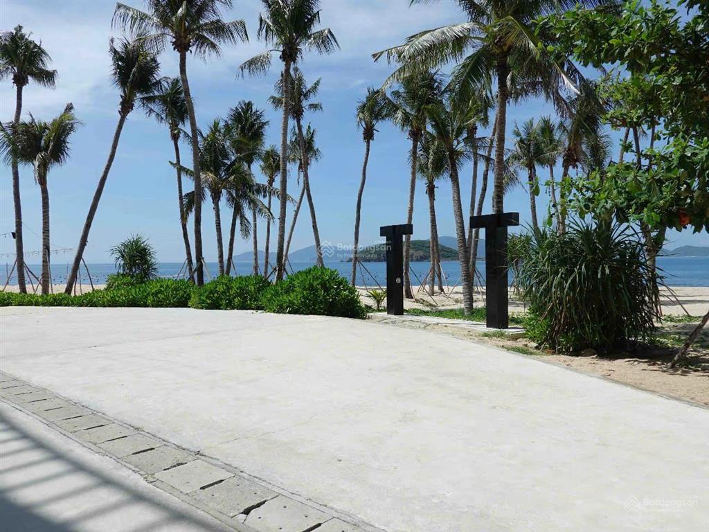 Bán shop nhà phố libera nha trang vị trí hoa hậu, view trực diện biển trước sau
