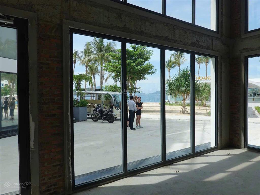 Bán shop nhà phố libera nha trang vị trí hoa hậu, view trực diện biển trước sau