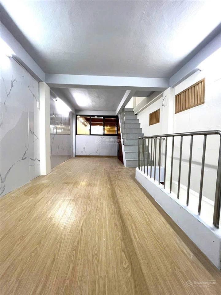 Hxh xóm đất, p.8, q.11  giá 5,88 tỷ
(khu người hoa cách mặt tiền ~15m)