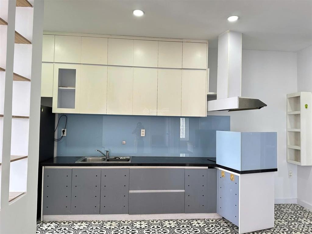 Cho thuê căn hộ chung cư 70 lữ gia, q.11
(lầu 11, lô b)