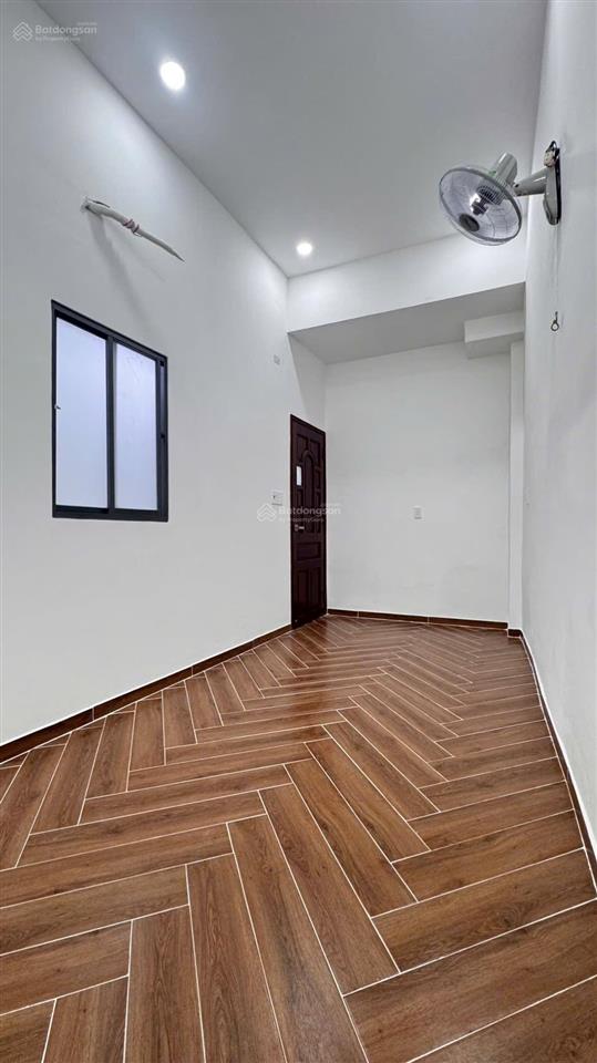 1/ lê đại hành, p11, q11  giá 7,3 tỷ